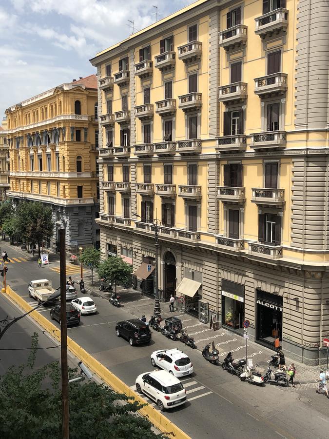 Svelata 3* Napoli